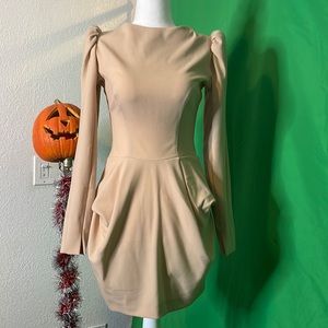 WILLOW Creme power mini with shoulder pads